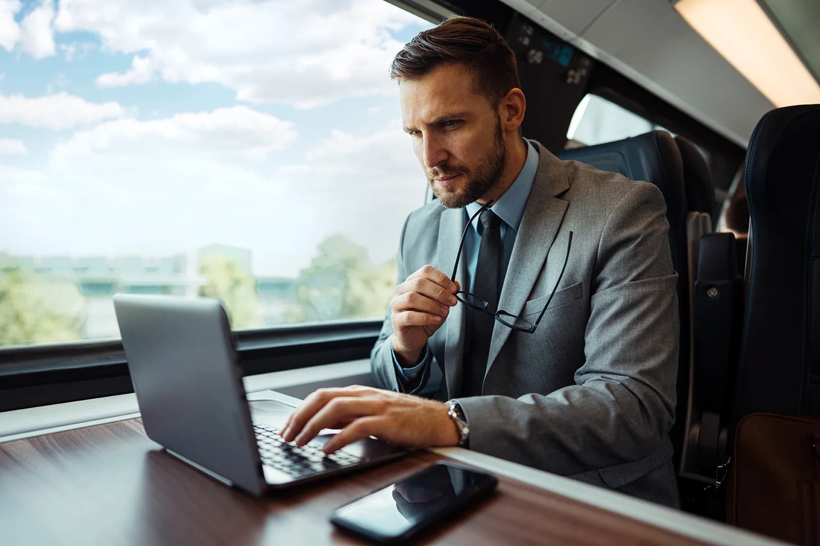 Insights for Business Travelers to Higher-Threat Destinations Insights for Business Travelers to Higher-Threat Destinations
